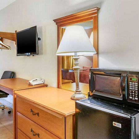 Econo Lodge North Норт-Форт-Майерс Экстерьер фото