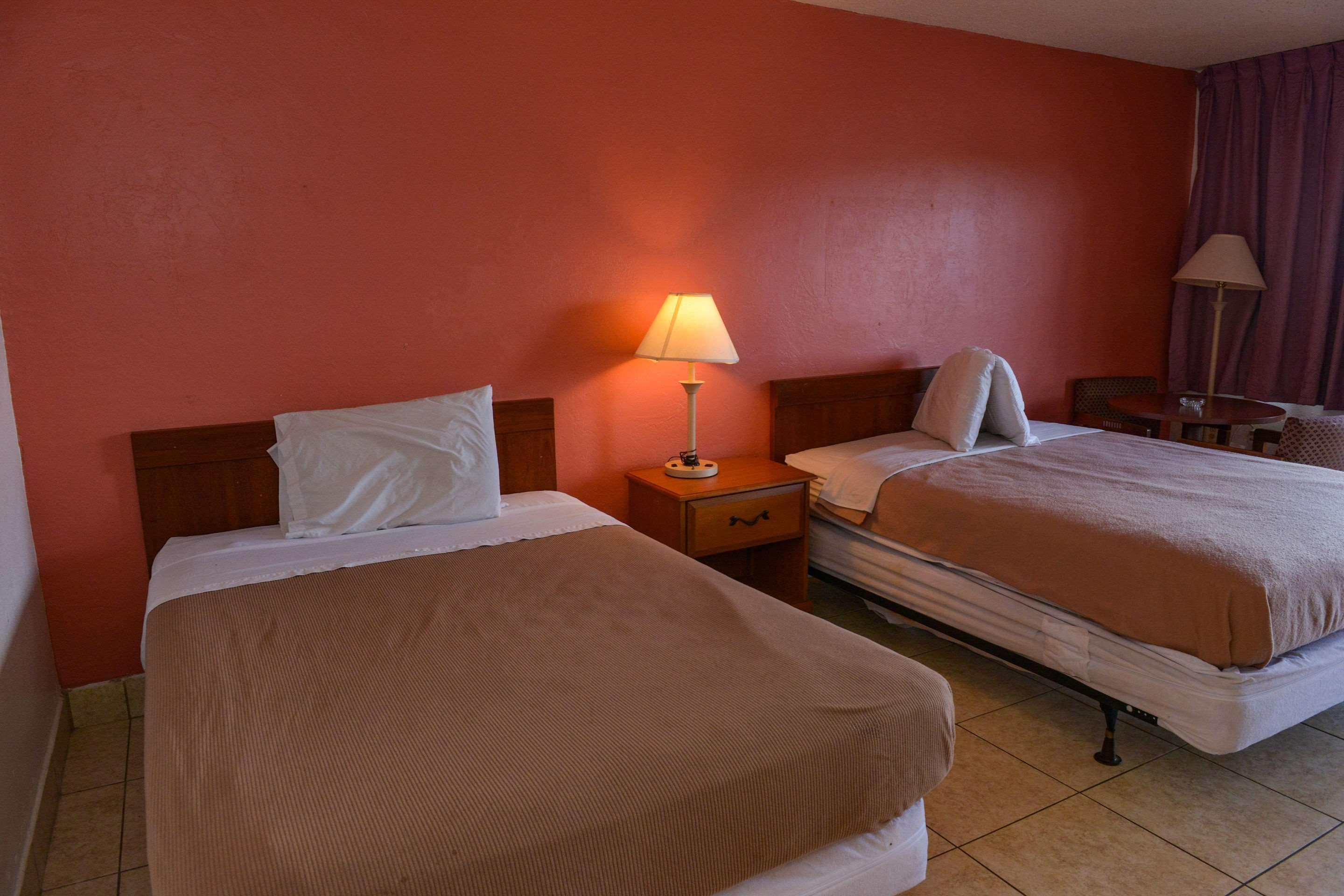 Econo Lodge North Норт-Форт-Майерс Экстерьер фото