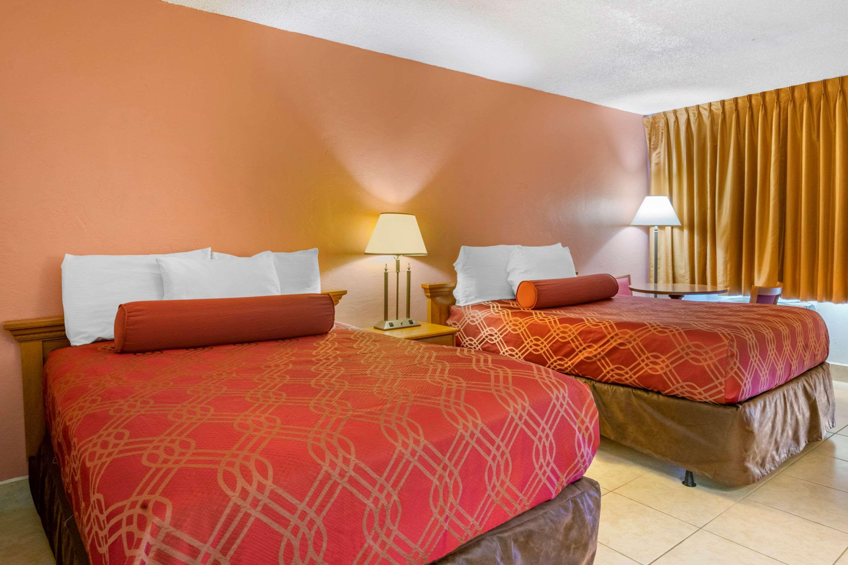 Econo Lodge North Норт-Форт-Майерс Экстерьер фото