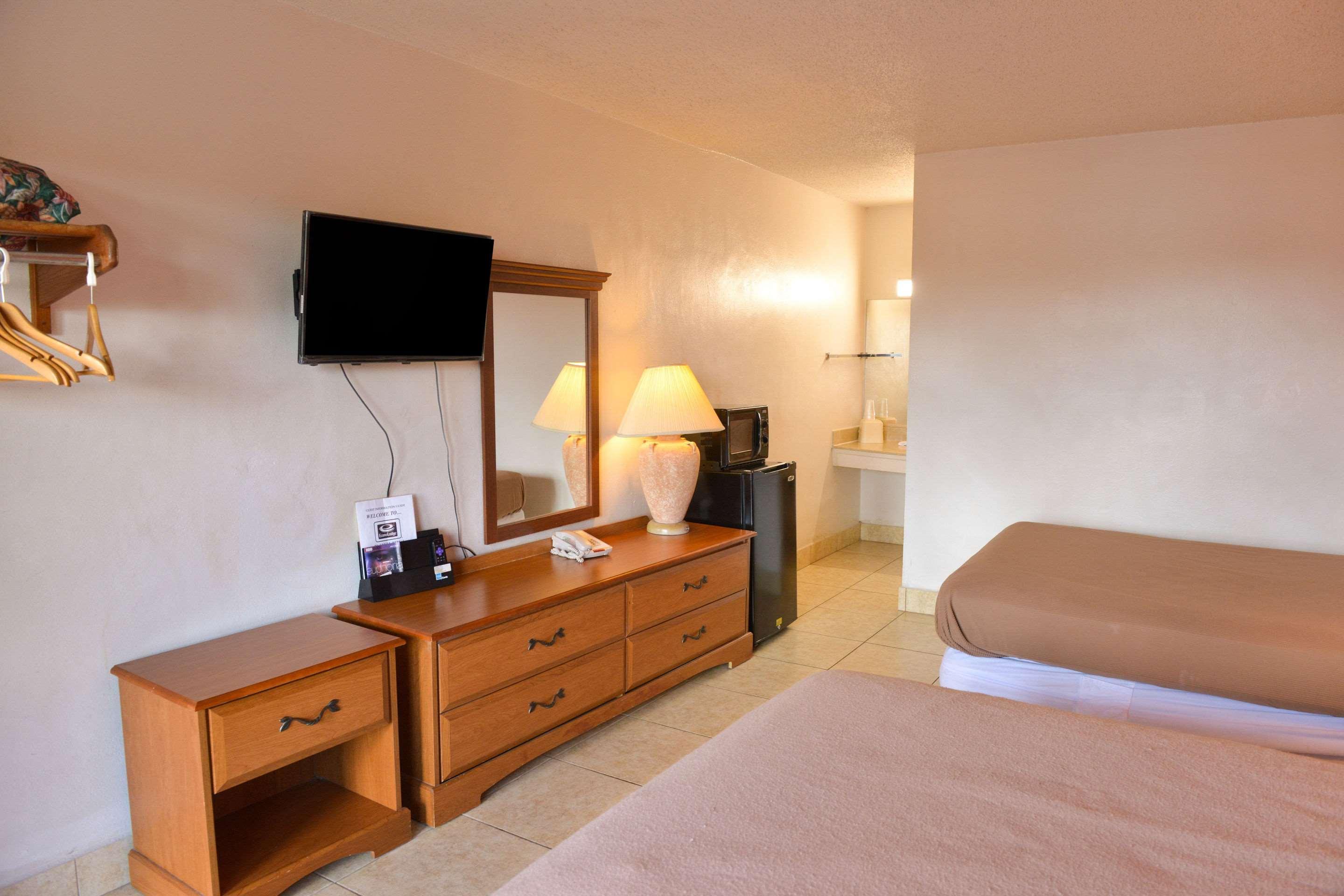 Econo Lodge North Норт-Форт-Майерс Экстерьер фото