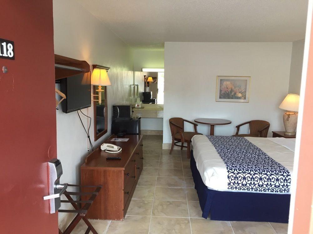 Econo Lodge North Норт-Форт-Майерс Экстерьер фото