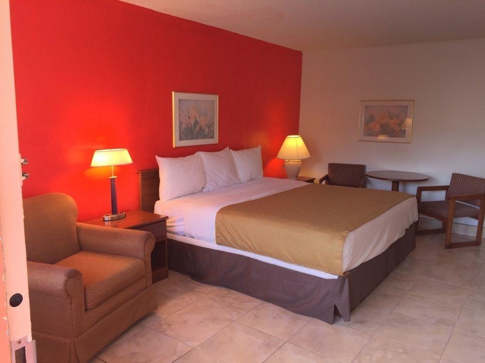 Econo Lodge North Норт-Форт-Майерс Экстерьер фото