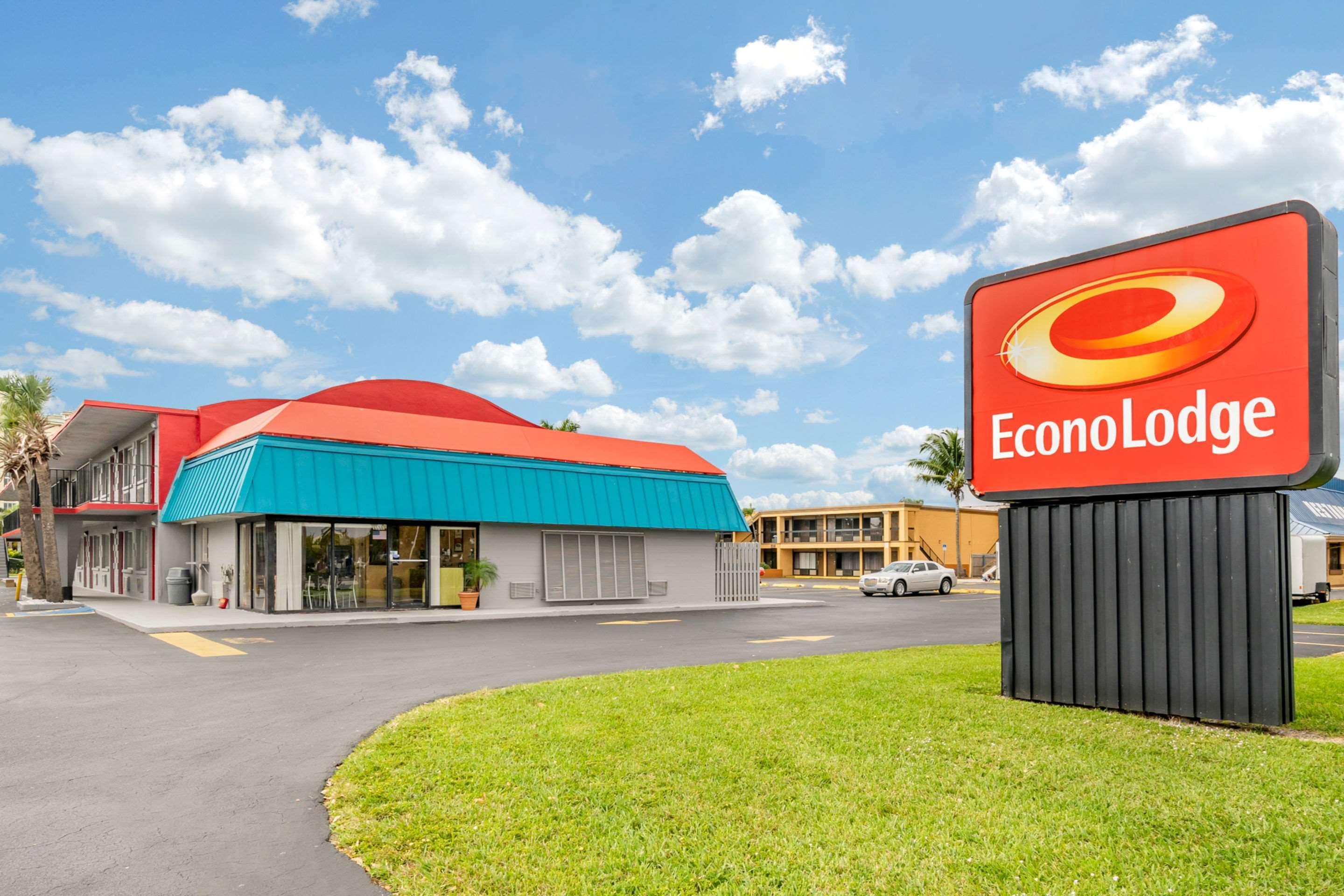 Econo Lodge North Норт-Форт-Майерс Экстерьер фото