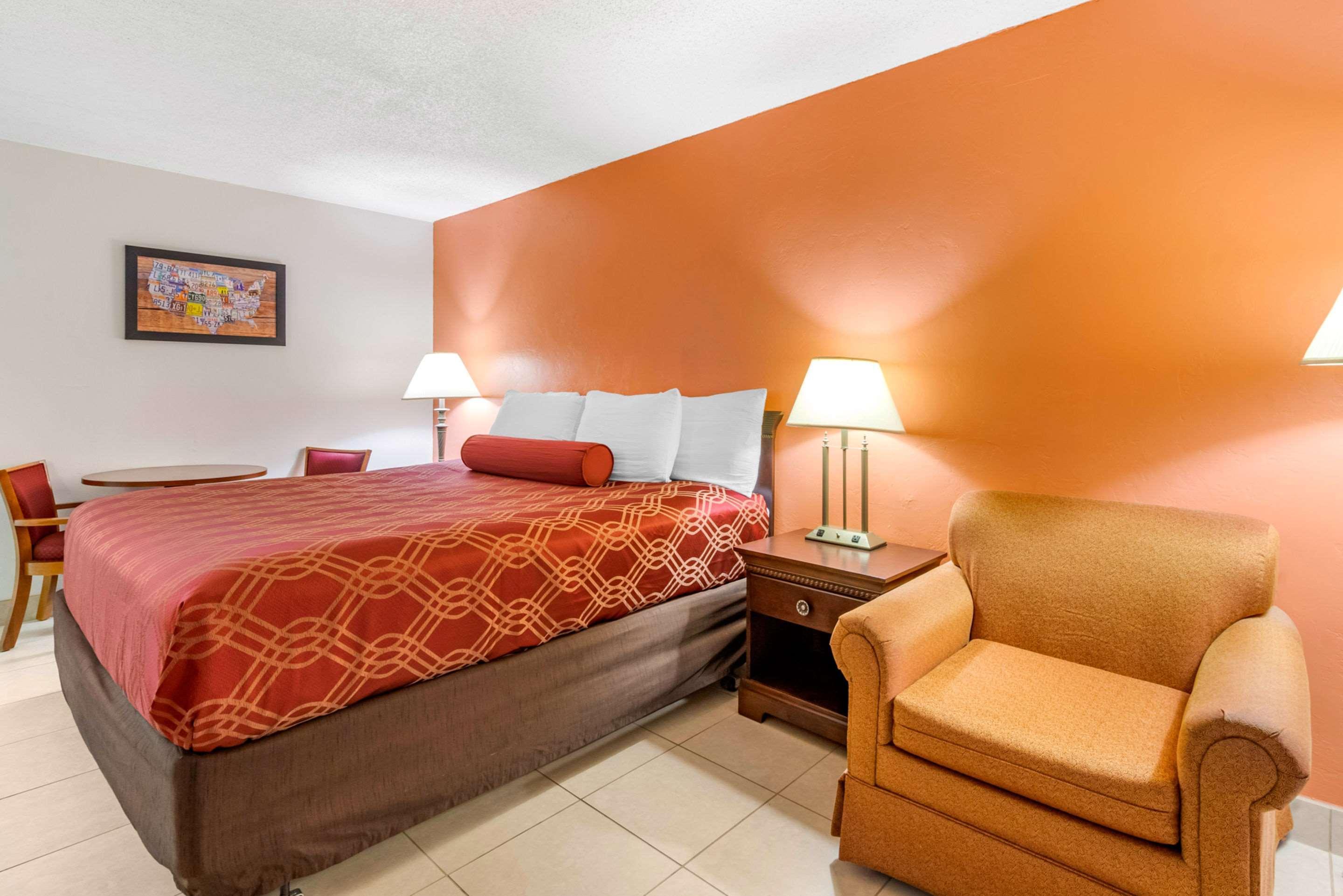 Econo Lodge North Норт-Форт-Майерс Экстерьер фото