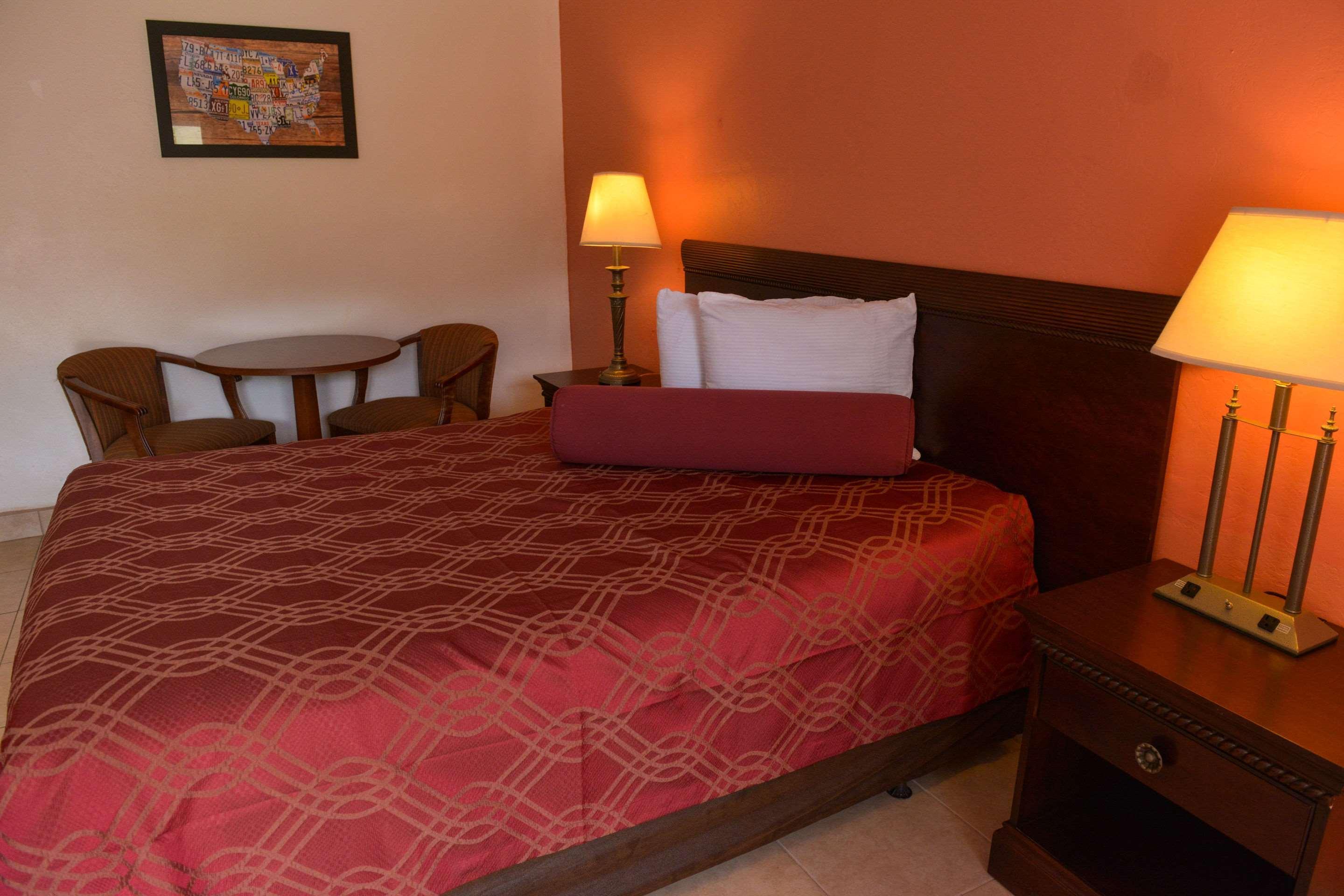 Econo Lodge North Норт-Форт-Майерс Экстерьер фото